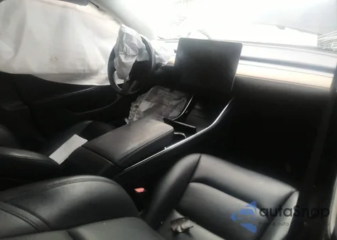 2018 Tesla Model 3 Mid Range/Long Range from USA, damaged, VIN 5YJ3E1EA5JF123396